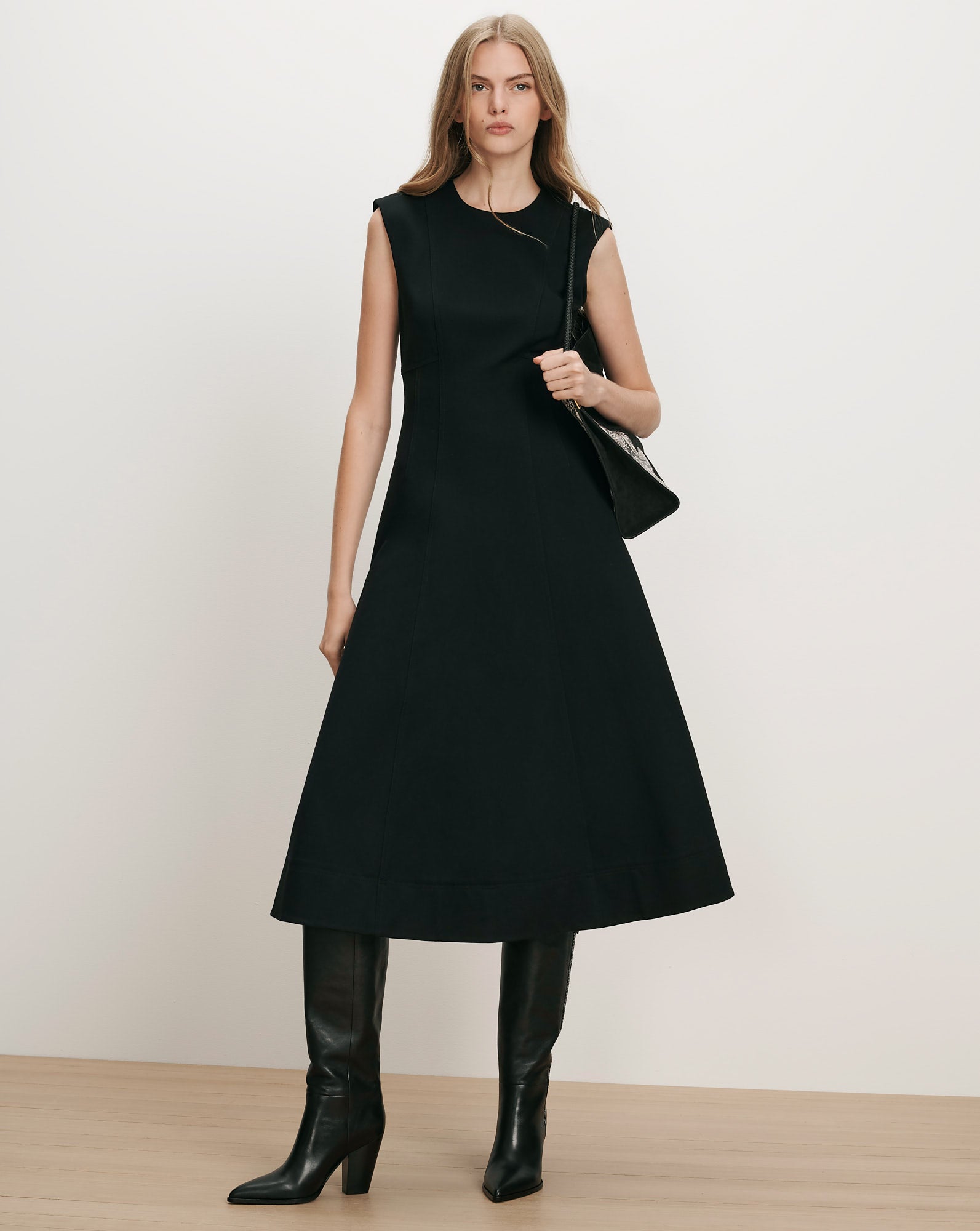 Dulce A-Line Cap Sleeve Midi Dress in Black