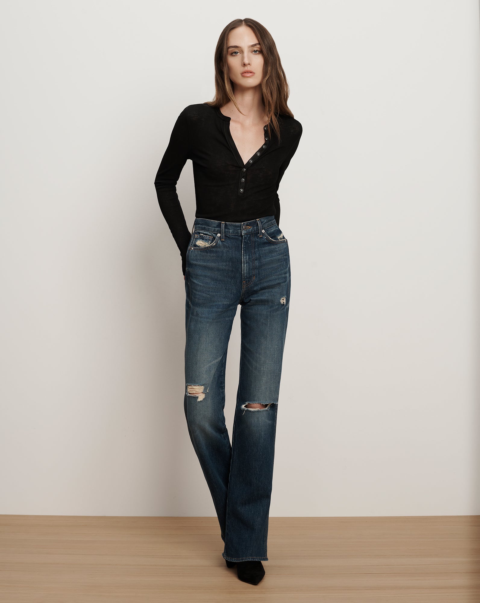 Veronica×LedRechwe DEE スキニージーンズ　スカル　Y2K Beverly Rhinestone Skinny-Flare Jean in Indigo | Veronica Beard