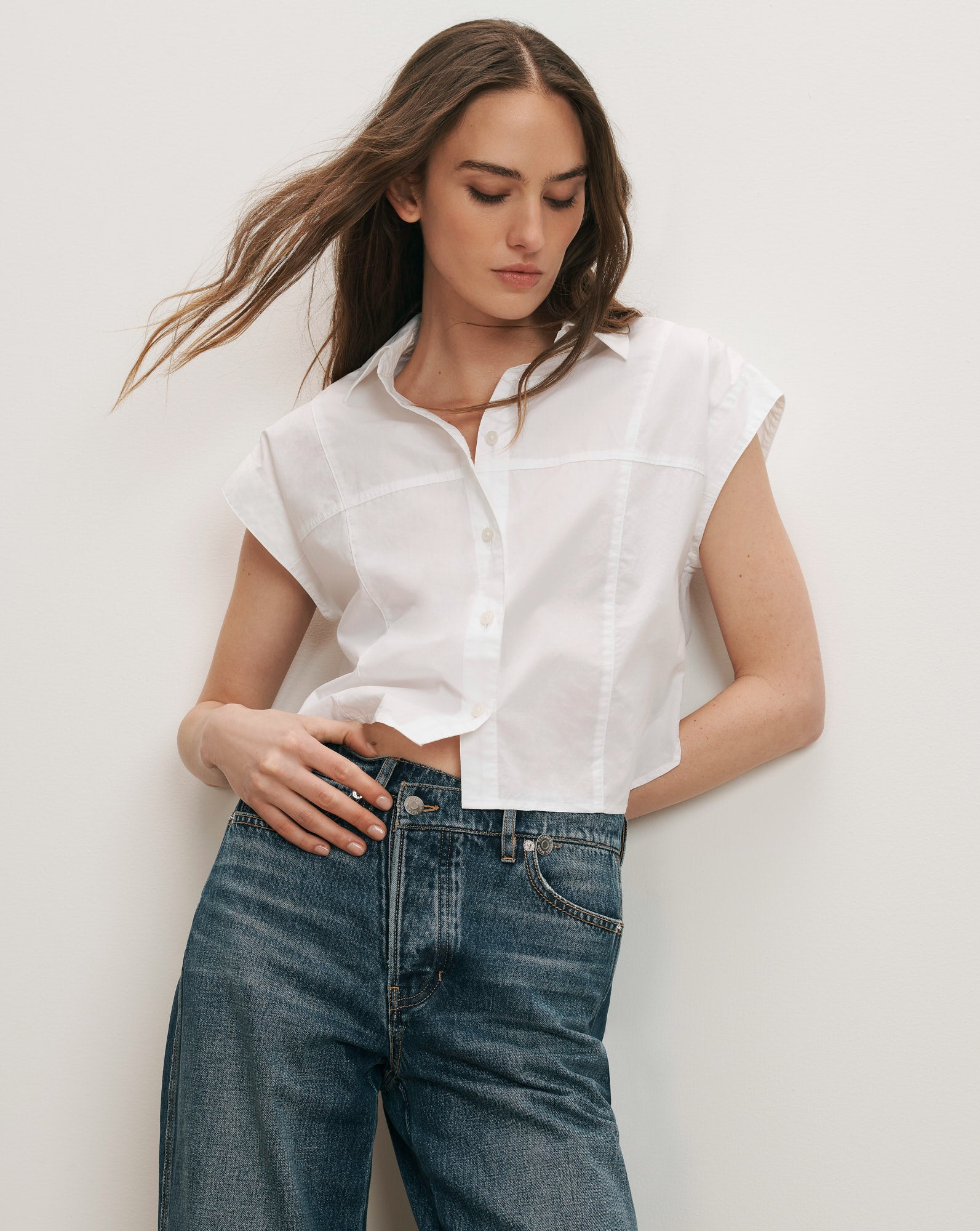 Nestor Cropped Button-Down Shirt in White | Veronica Beard