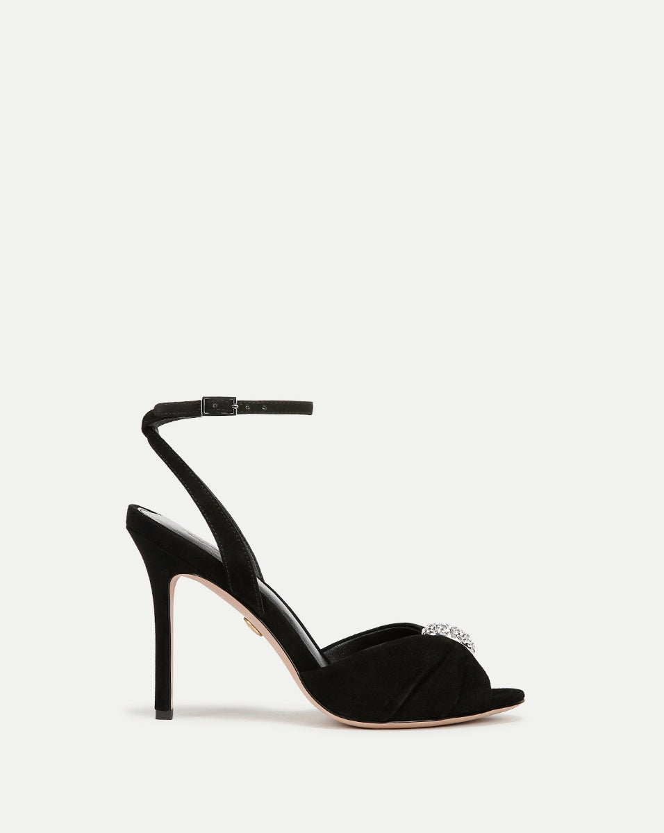 Black poppy fashion sandals