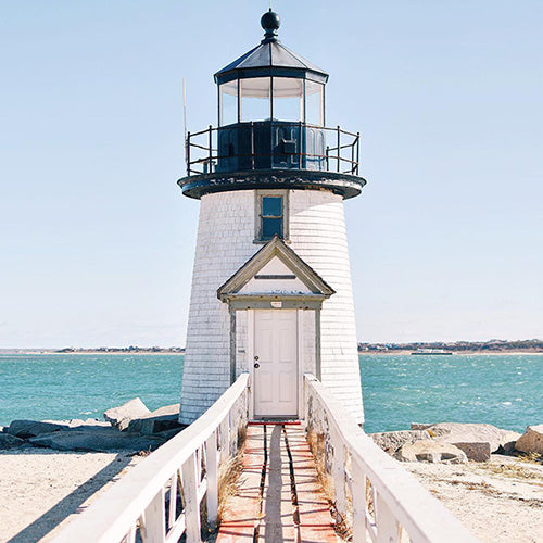 
Travel Guide-Nantucket with Artist Meredith Hanson