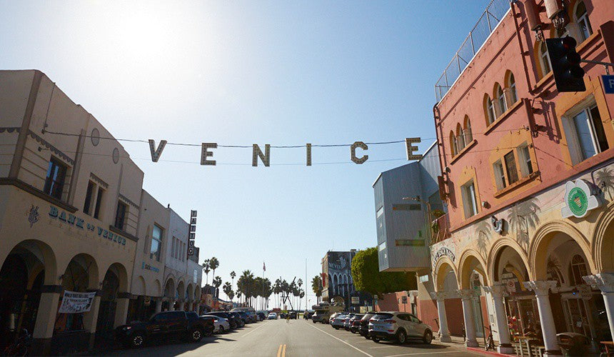 
Travel Guide: Venice Beach, California