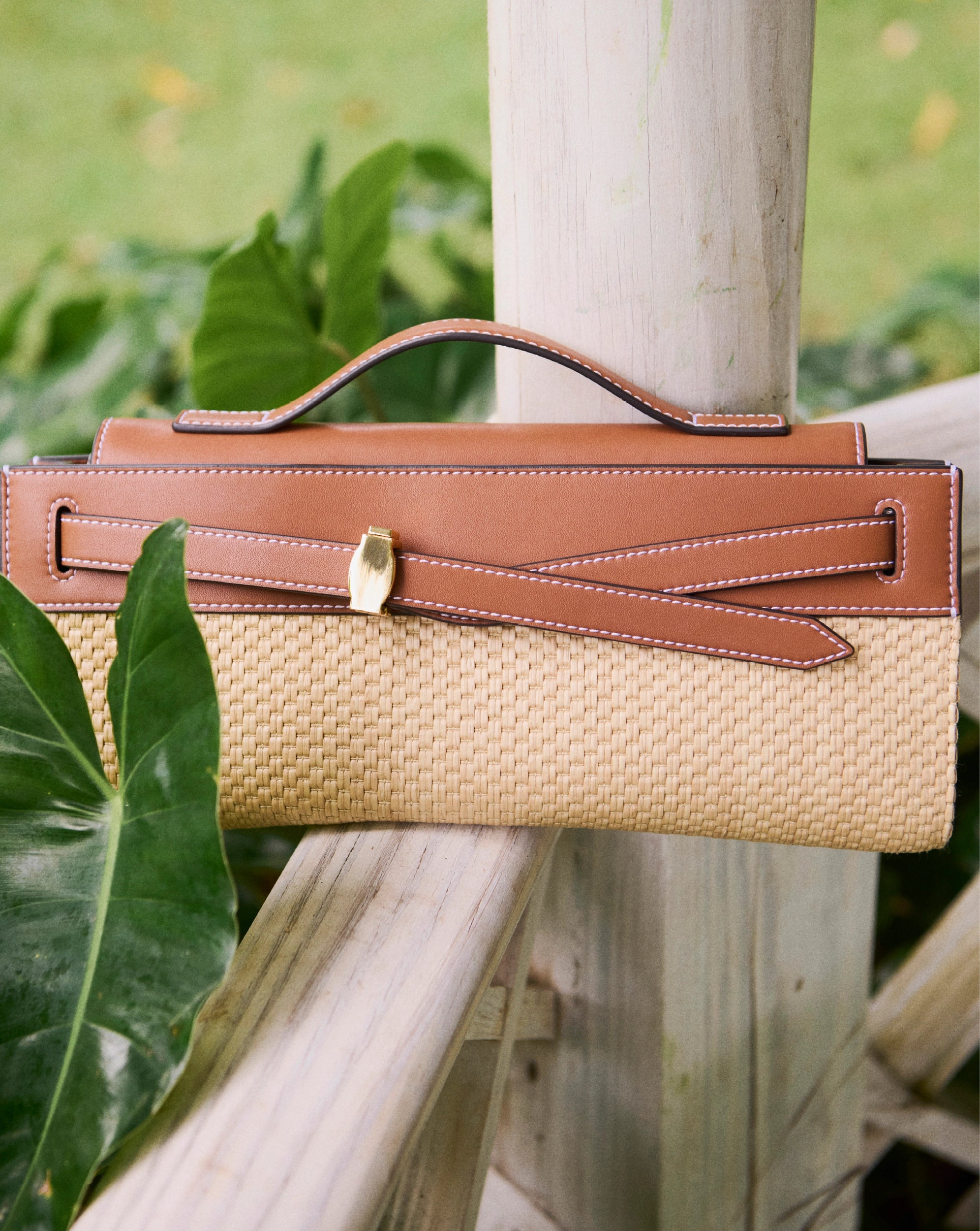 Veronica Beard Raffia Dash Clutch in Tan Leather Hazelwood/Natural