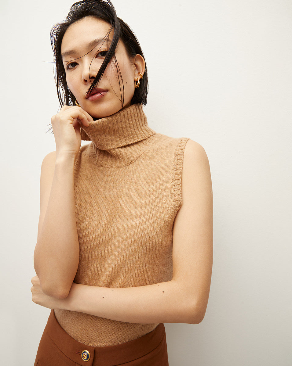 Mazzy Cashmere Turtleneck in | Veronica Beard