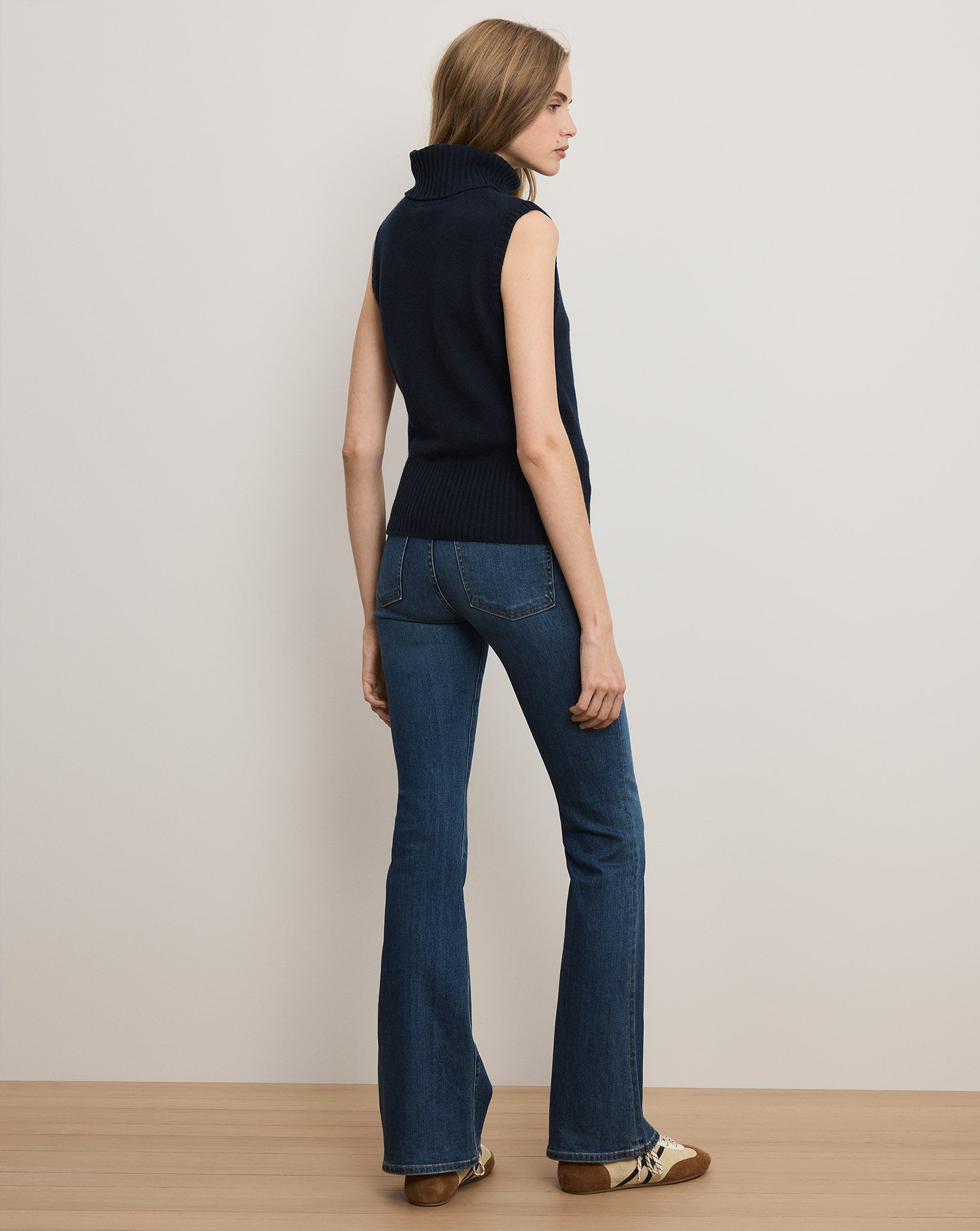 Mazzy Cashmere Sleeveless Sweater in Navy | Veronica Beard