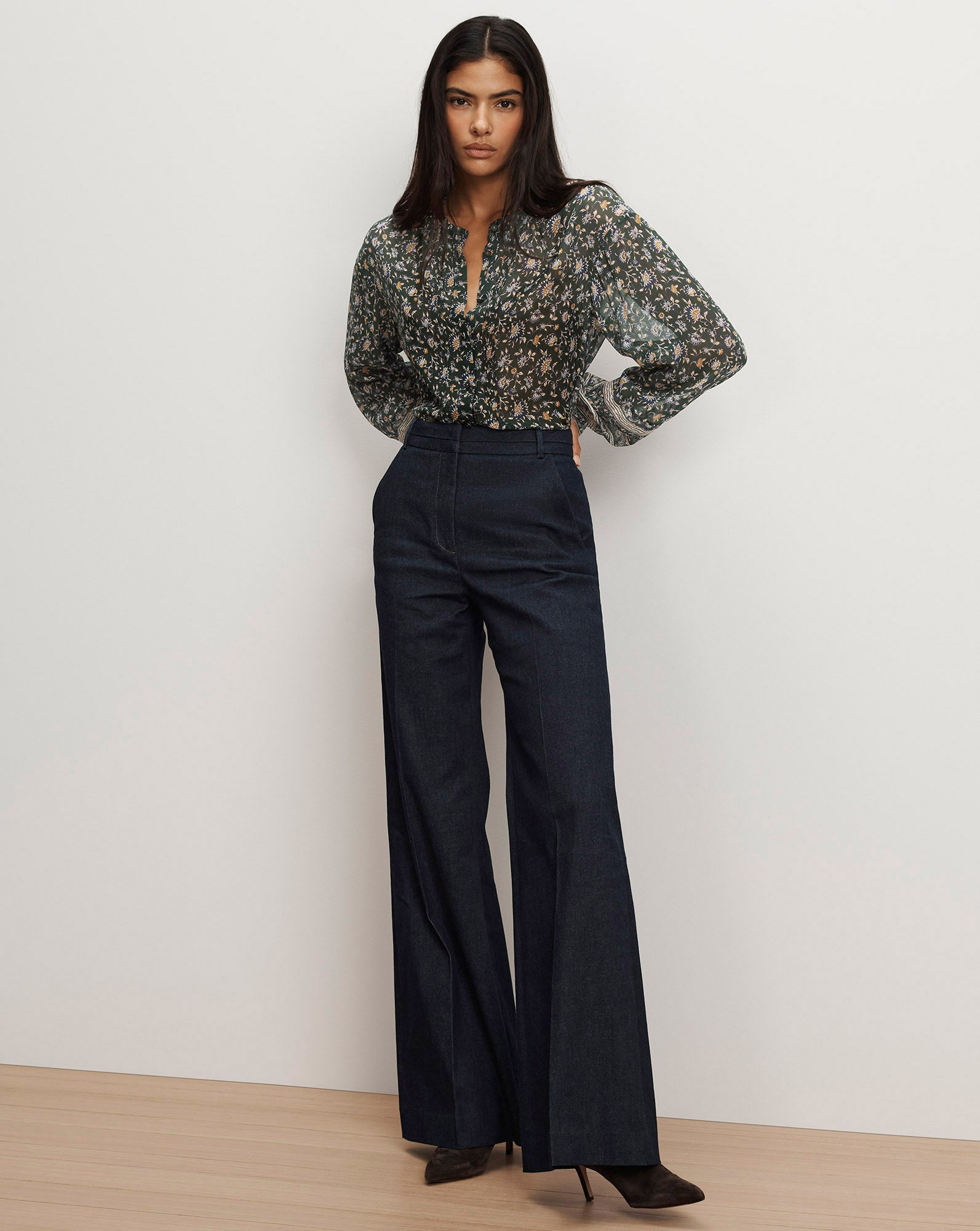 Lollie Floral Button-Down Blouse in Dark Hunter Green Multi