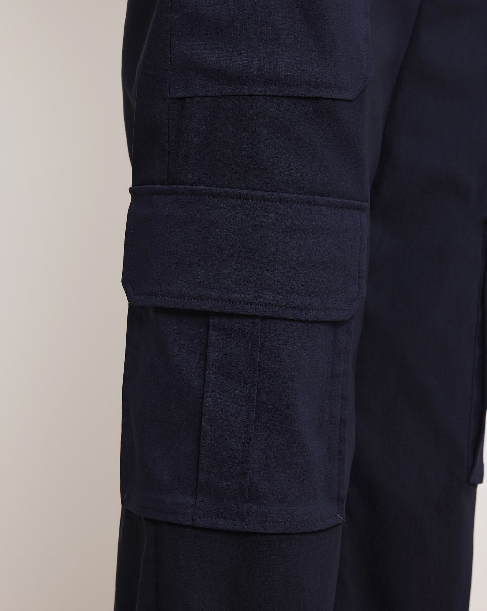 Veronica Beard Dari Wide-Leg Cargo Pant - Navy
