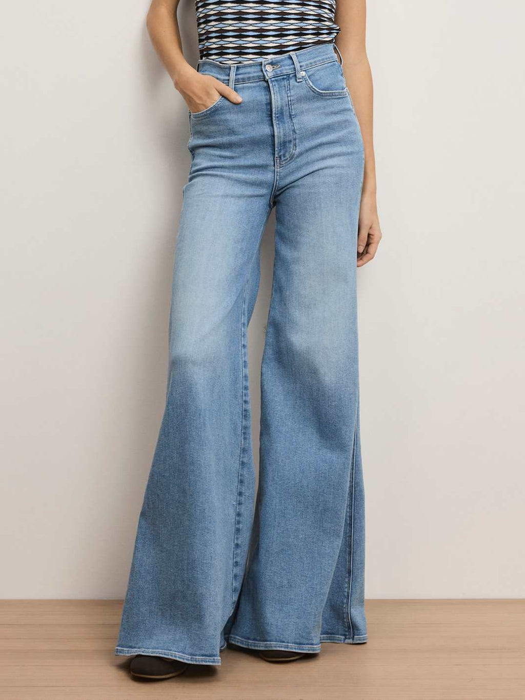 Veronica Beard Jesse Ultra-Flare Jean - Big Splash