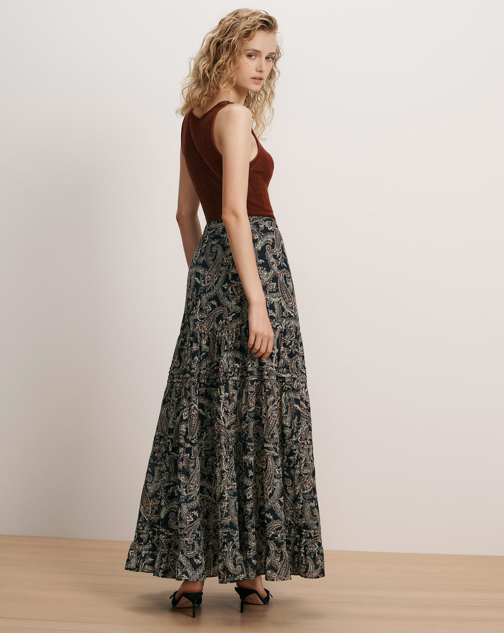 Veronica Beard Brown ribbed tank top, black paisley maxi skirt
