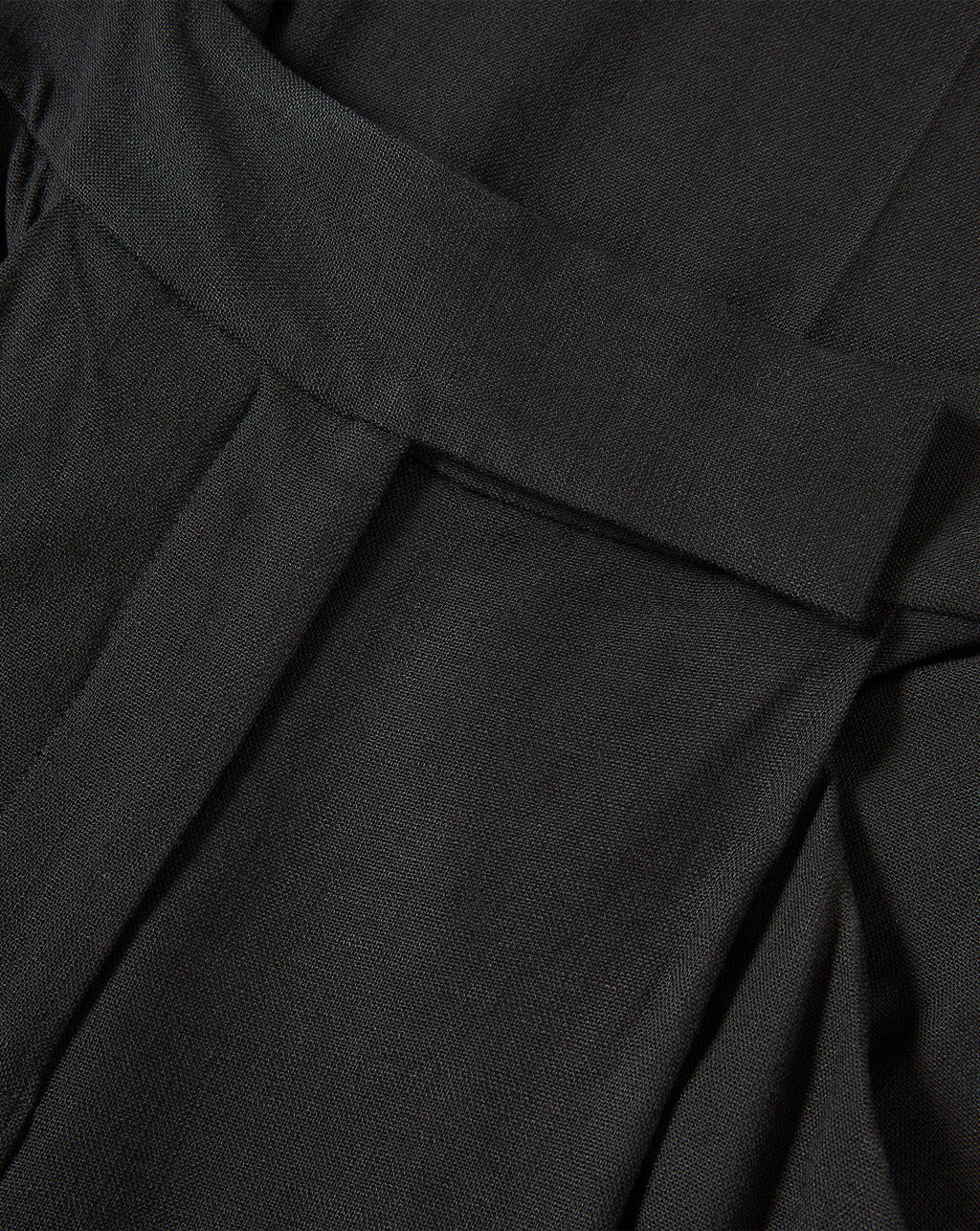 Veronica Beard Black trousers with wide waist belt.
