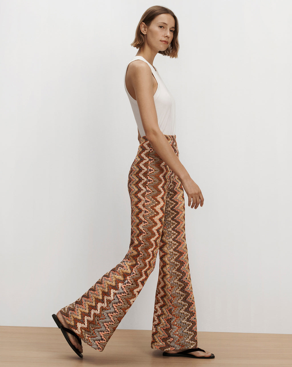 Veronica Beard Multicolored zigzag patterned flare trousers.