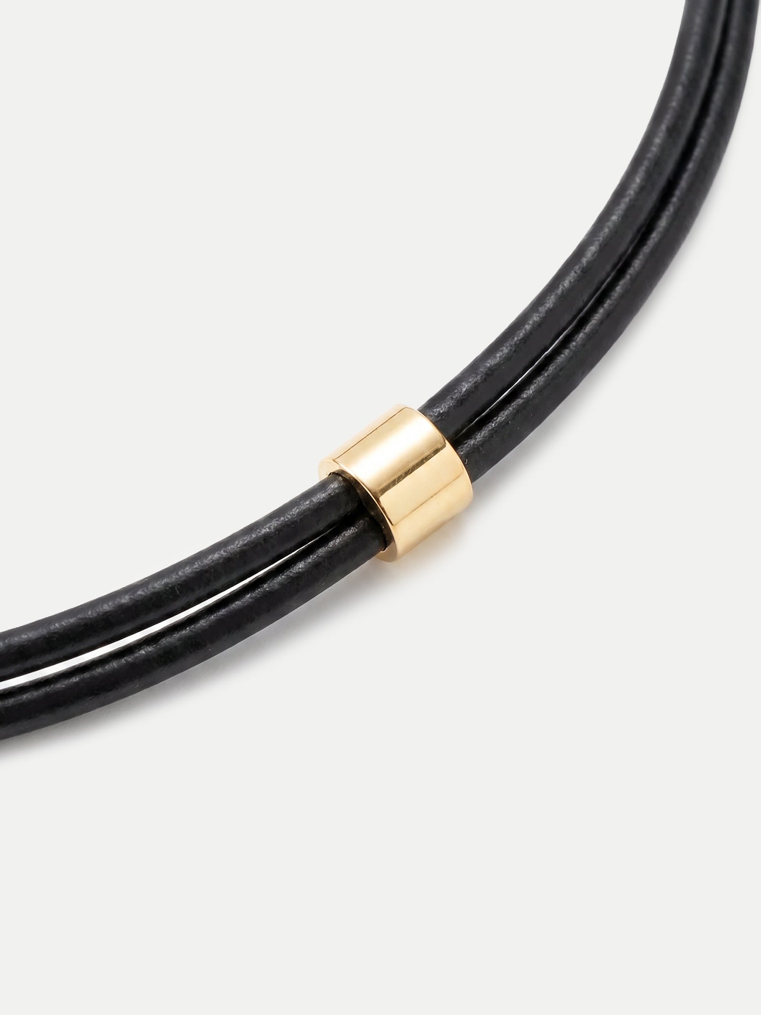 Veronica Beard Black Leather Pendant Necklace - Black/White