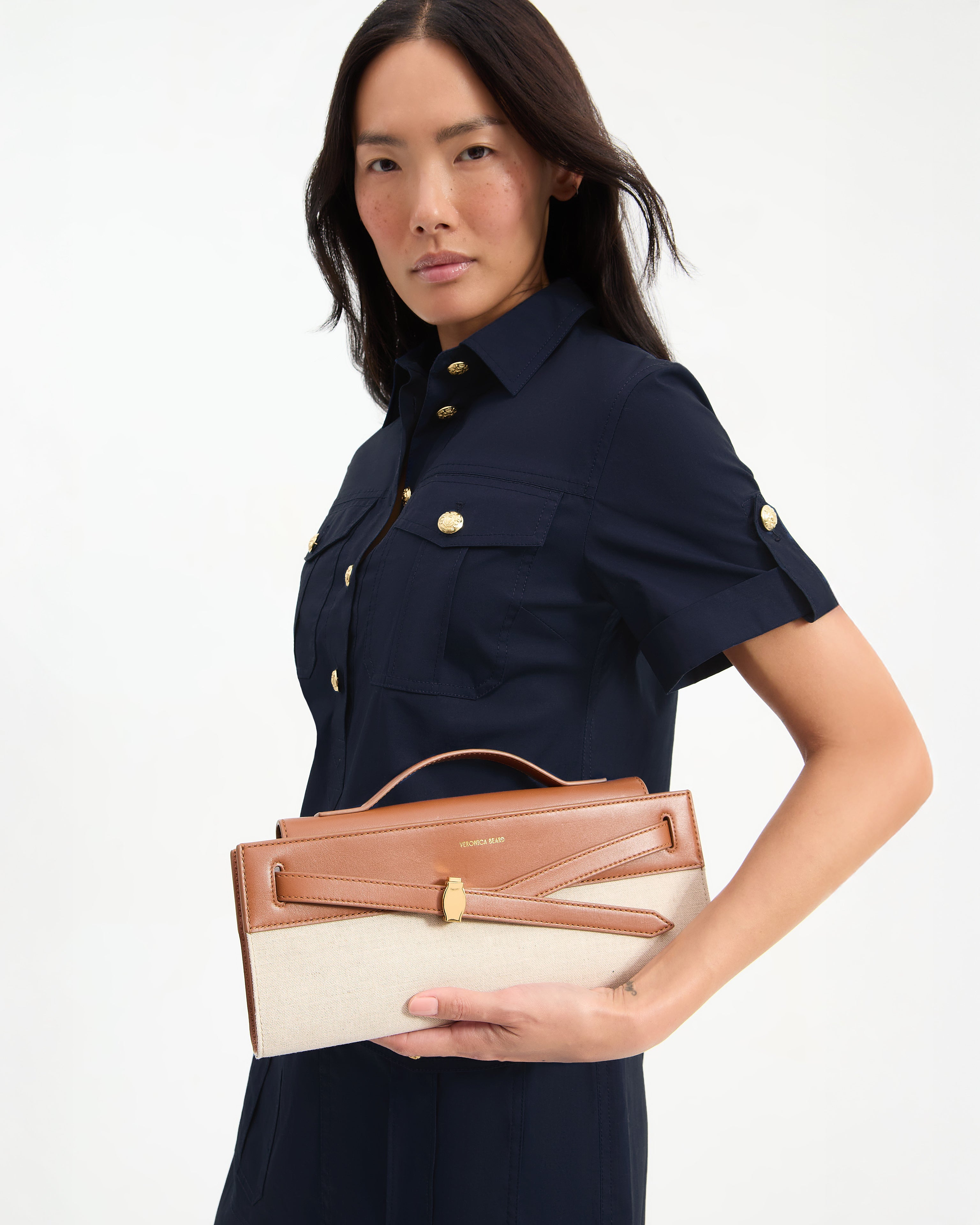 ◆タチカワ◆バーチカルブランド◆W100×H130◆O-2509BL4◆ Veronica Beard Canvas Dash Clutch in Tan | Veronica Beard