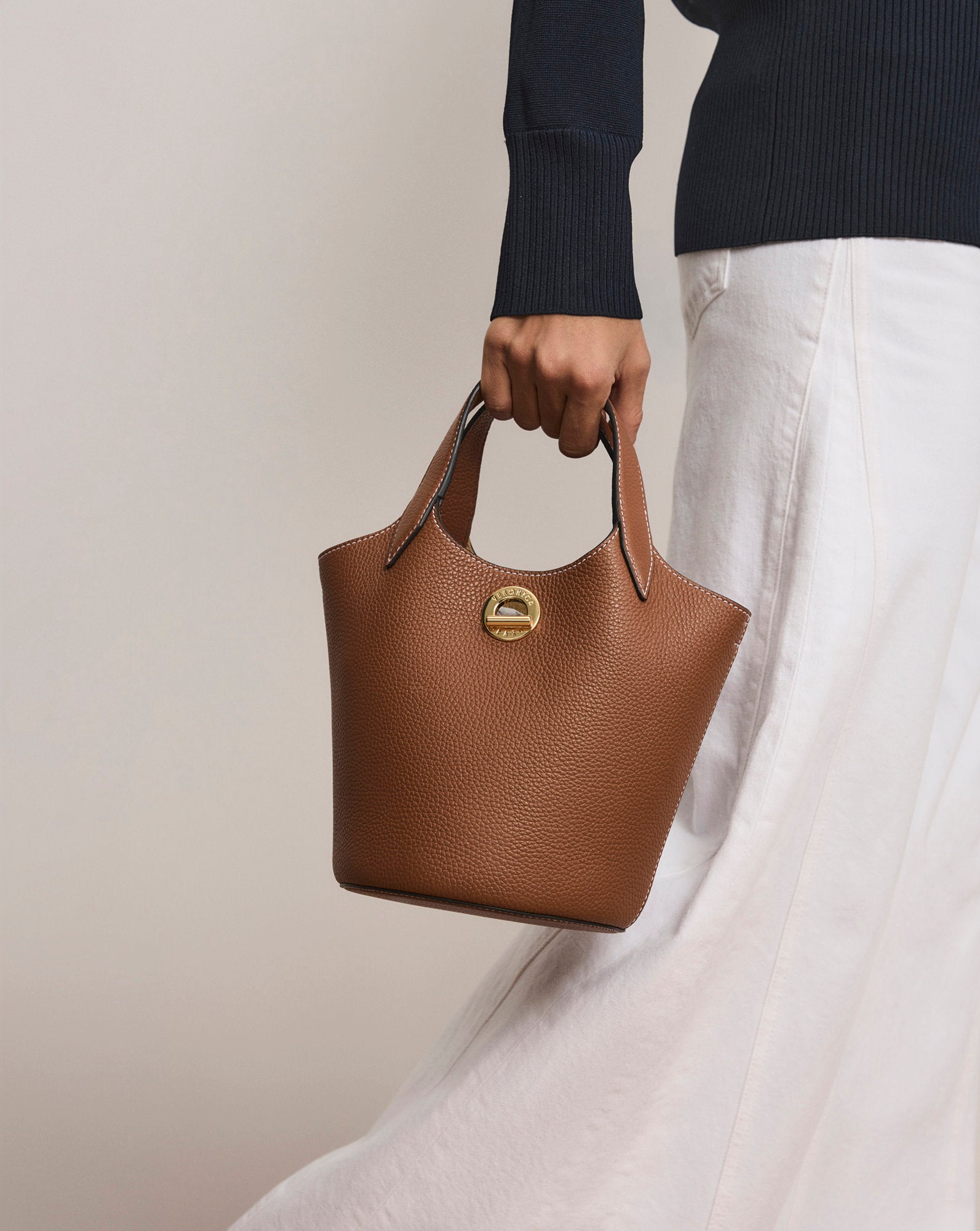 Anchor Top-Handle Bag in Tan Leather Hazelwood | Veronica Beard