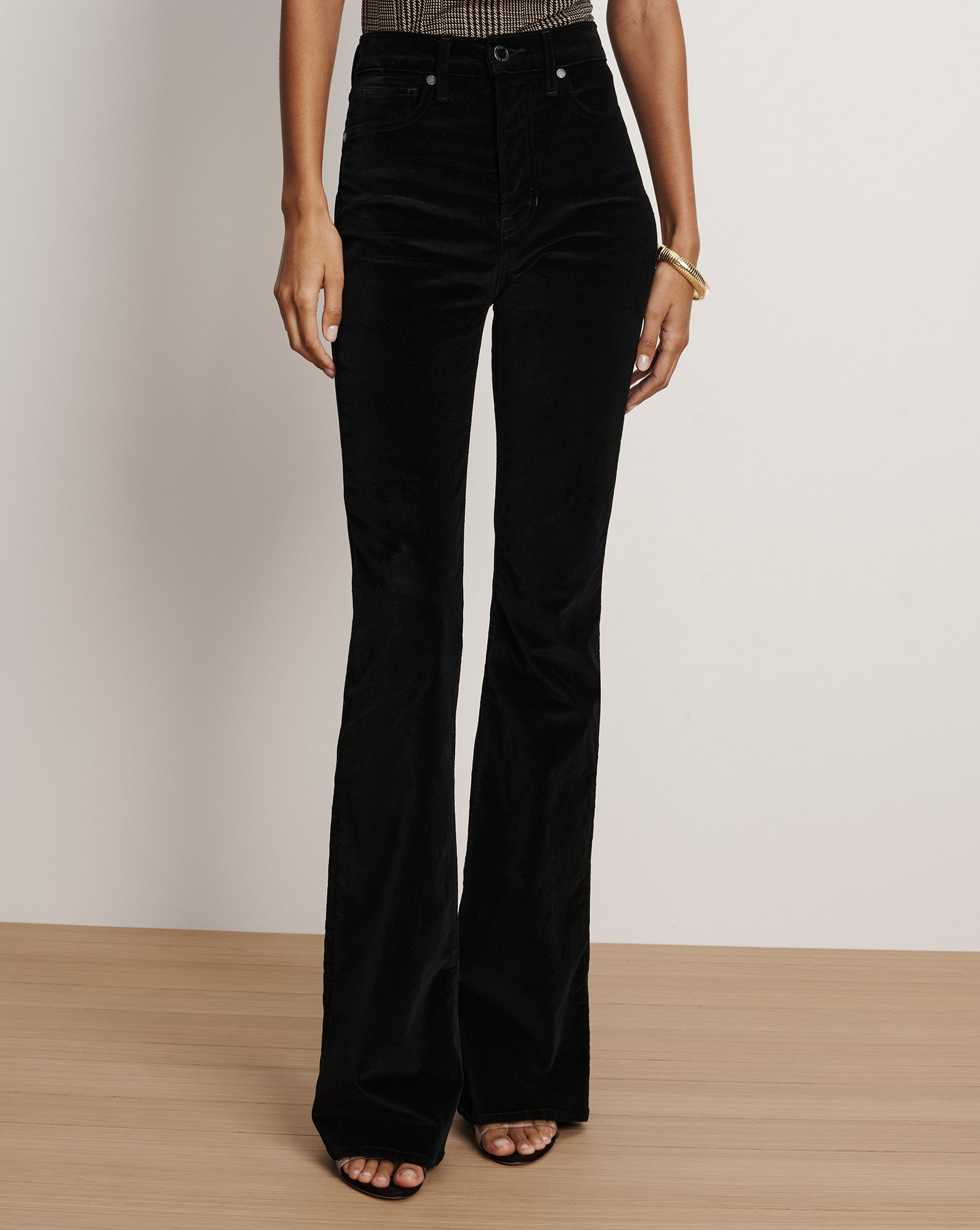 mzk MLVINCE flare jeans 32インチ black Carson Black Washed Kick-Flare Jeans | Veronica Beard