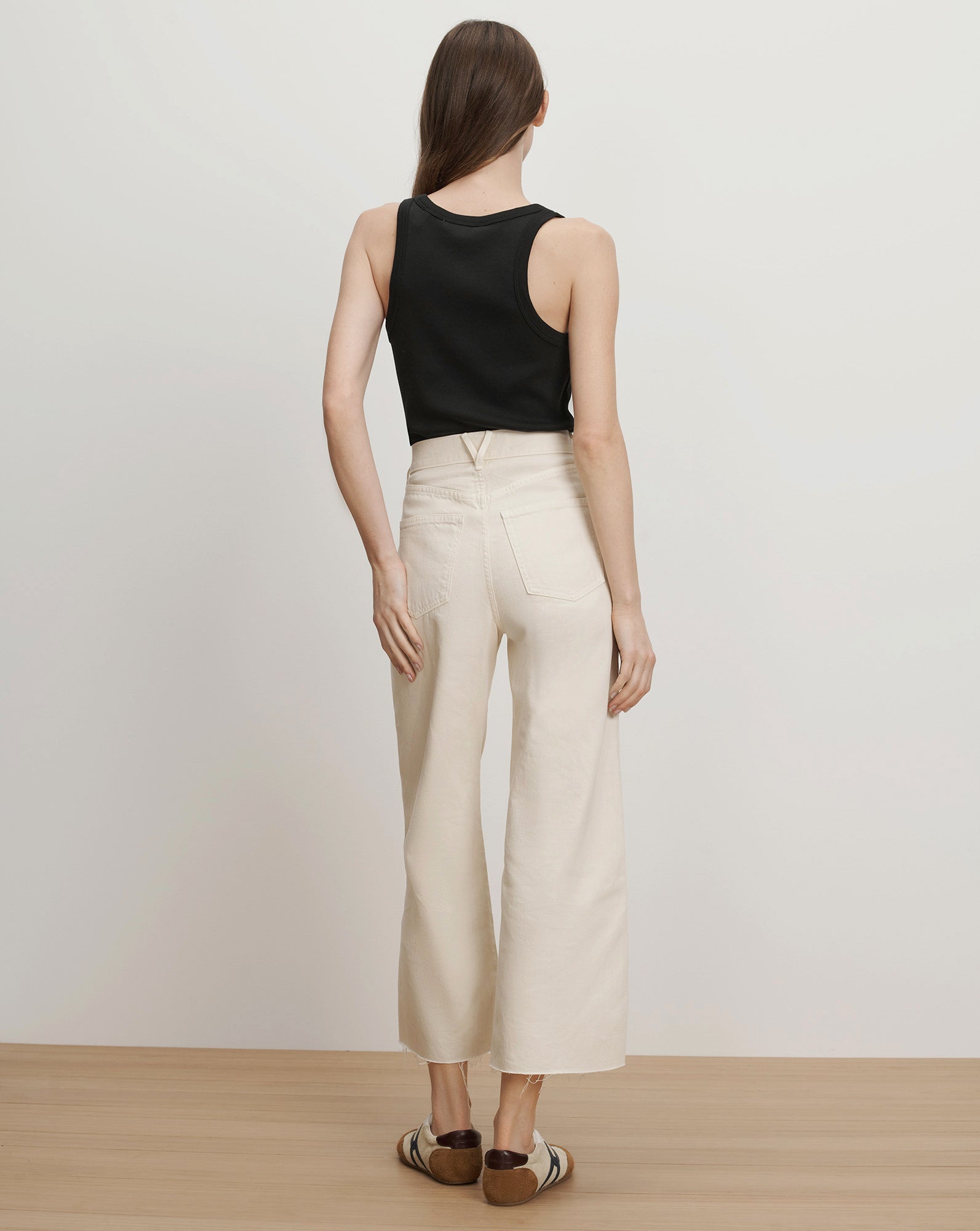 Veronica Beard Taylor Cropped Wide-Leg Jean - Ecru