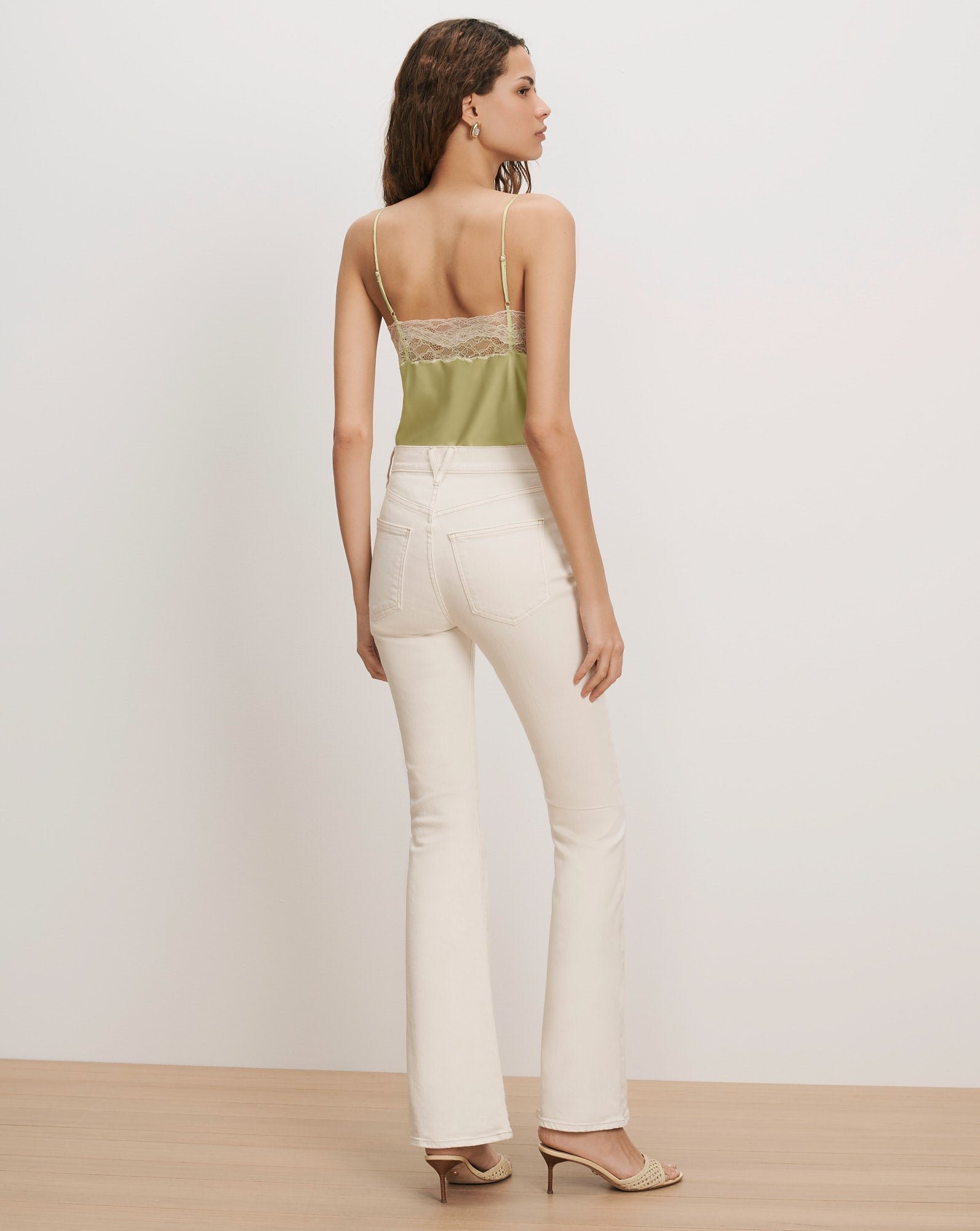 Veronica Beard Beverly Skinny-Flare Jean - Ecru