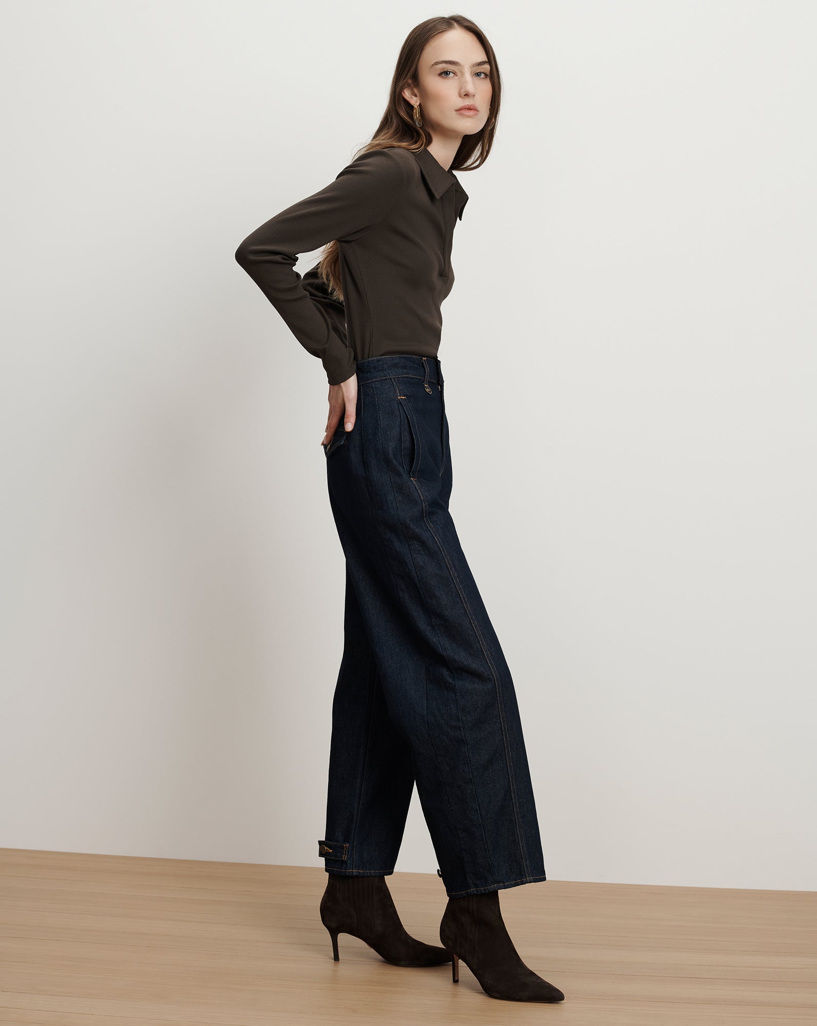 Lisa Mid-Heel Ankle Boot in Espresso | Veronica Beard