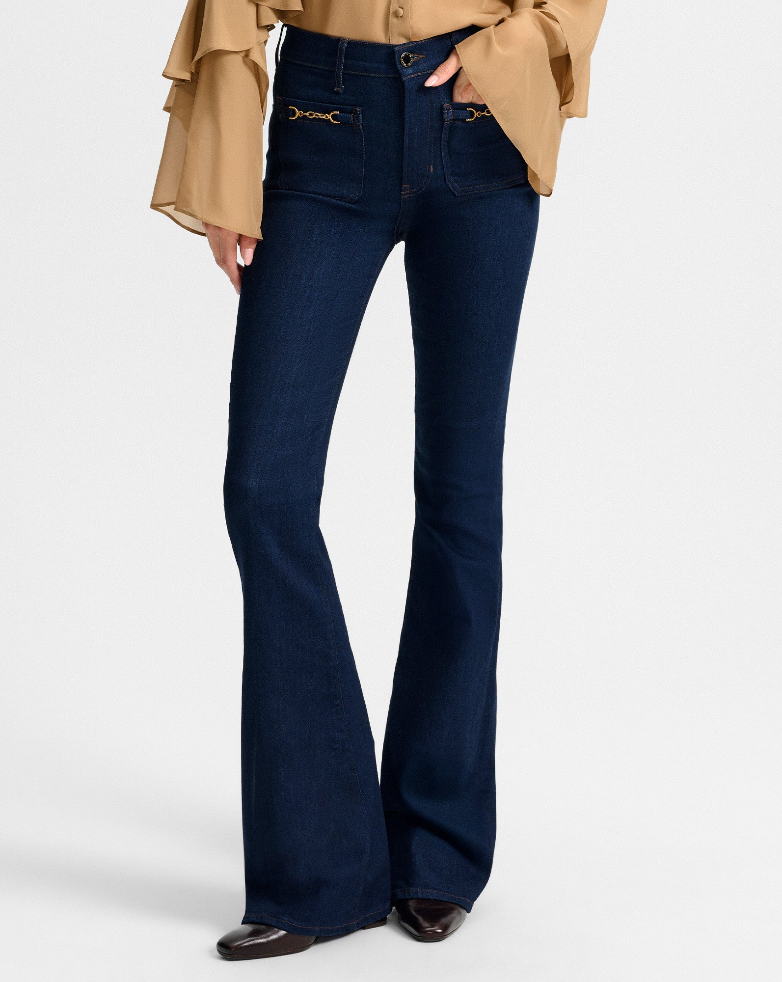 Beverly Chain-Pocket Skinny-Flare Jean in Indigo Rinse | Veronica