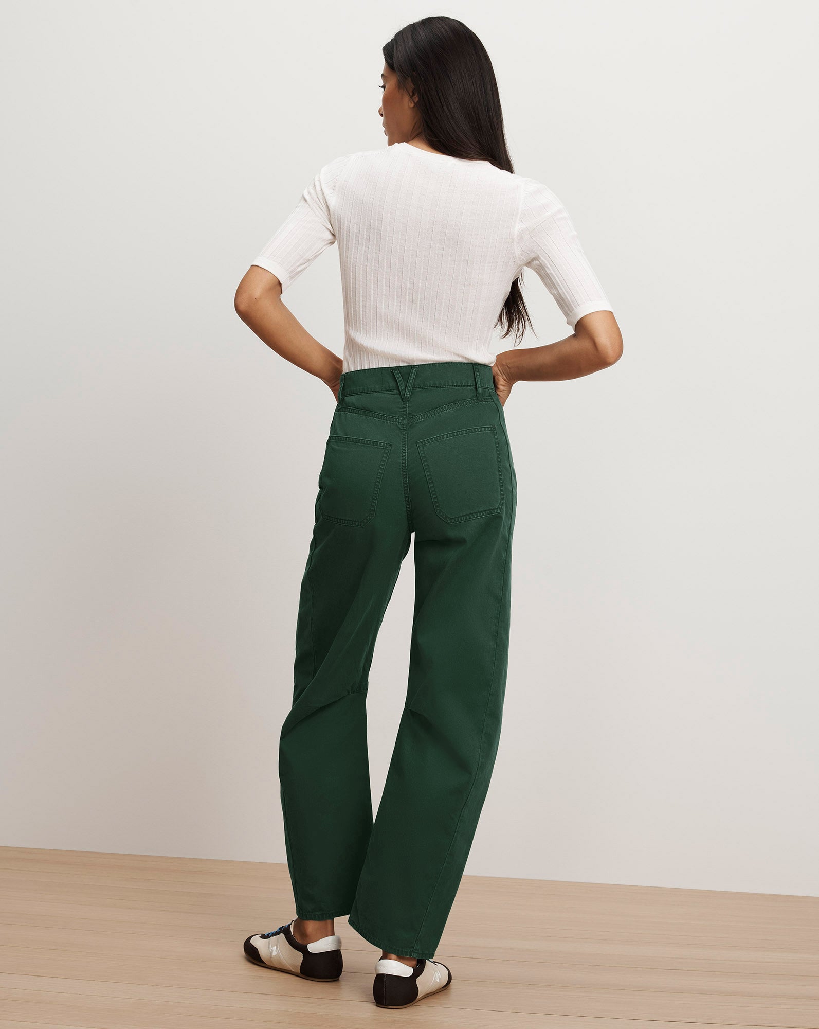 Sloan Barrel Pant in Dark Hunter Green | Veronica Beard