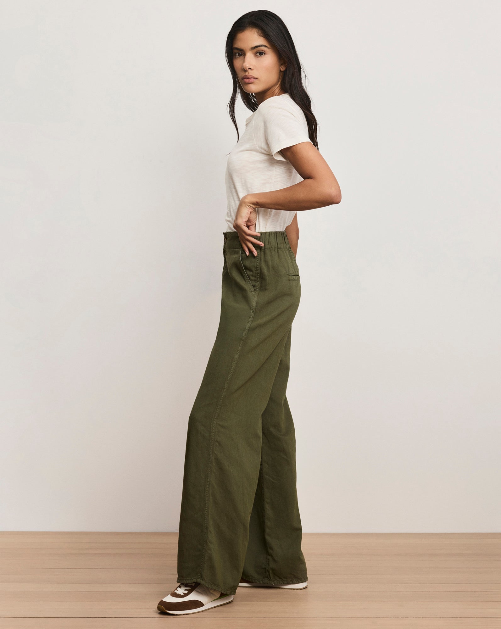 Kasey Wide-Leg Pant in Army Green | Veronica Beard