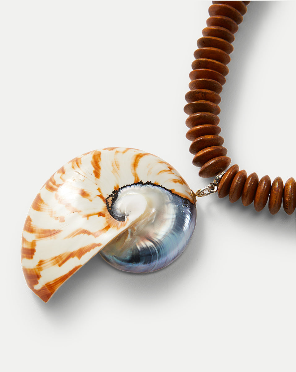 Nantucket Shell Necklace in Multi | Veronica Beard