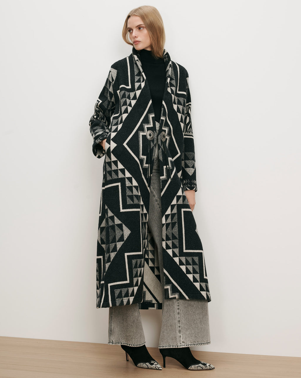 Veronica Beard Black and white geometric pattern long coat