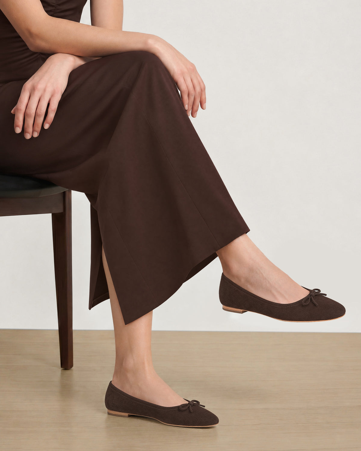 Veronica Beard Dark brown suede flat shoes with bow.