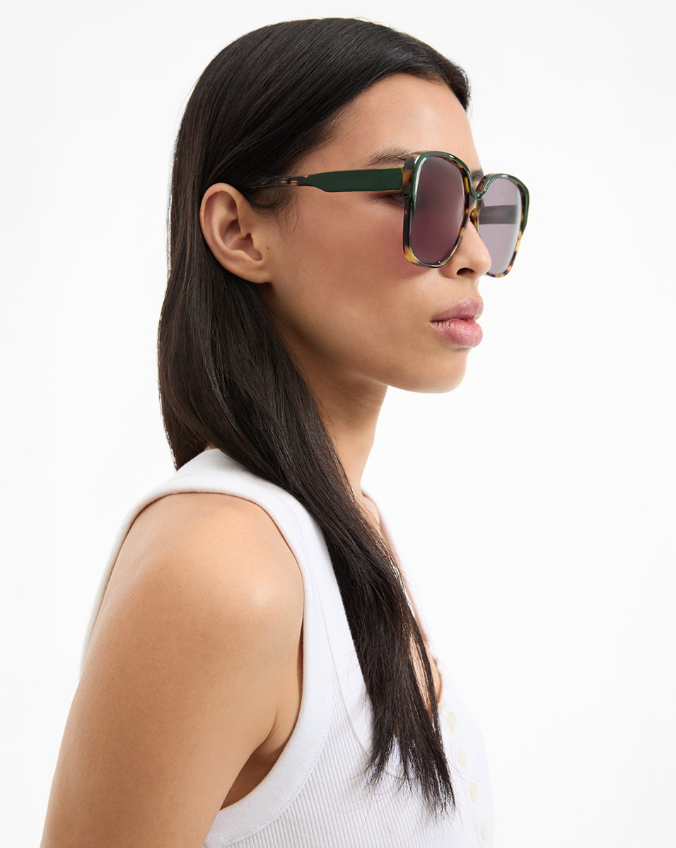 Brigitte Oversized Sunglasses in Green | Veronica Beard display picture 1
