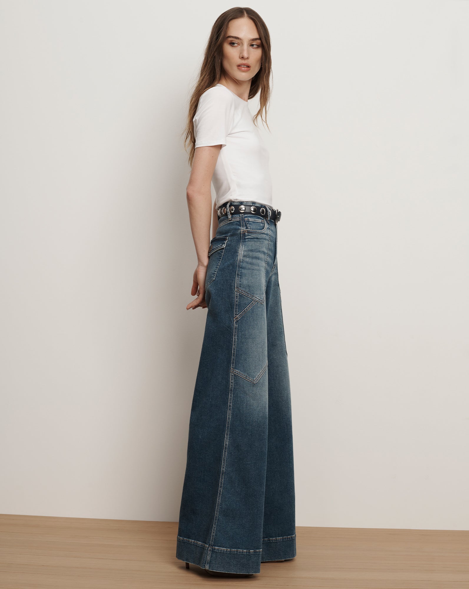 Freddy Wide-Leg Cargo Jean in Medium Wash Denim Ripple Haze