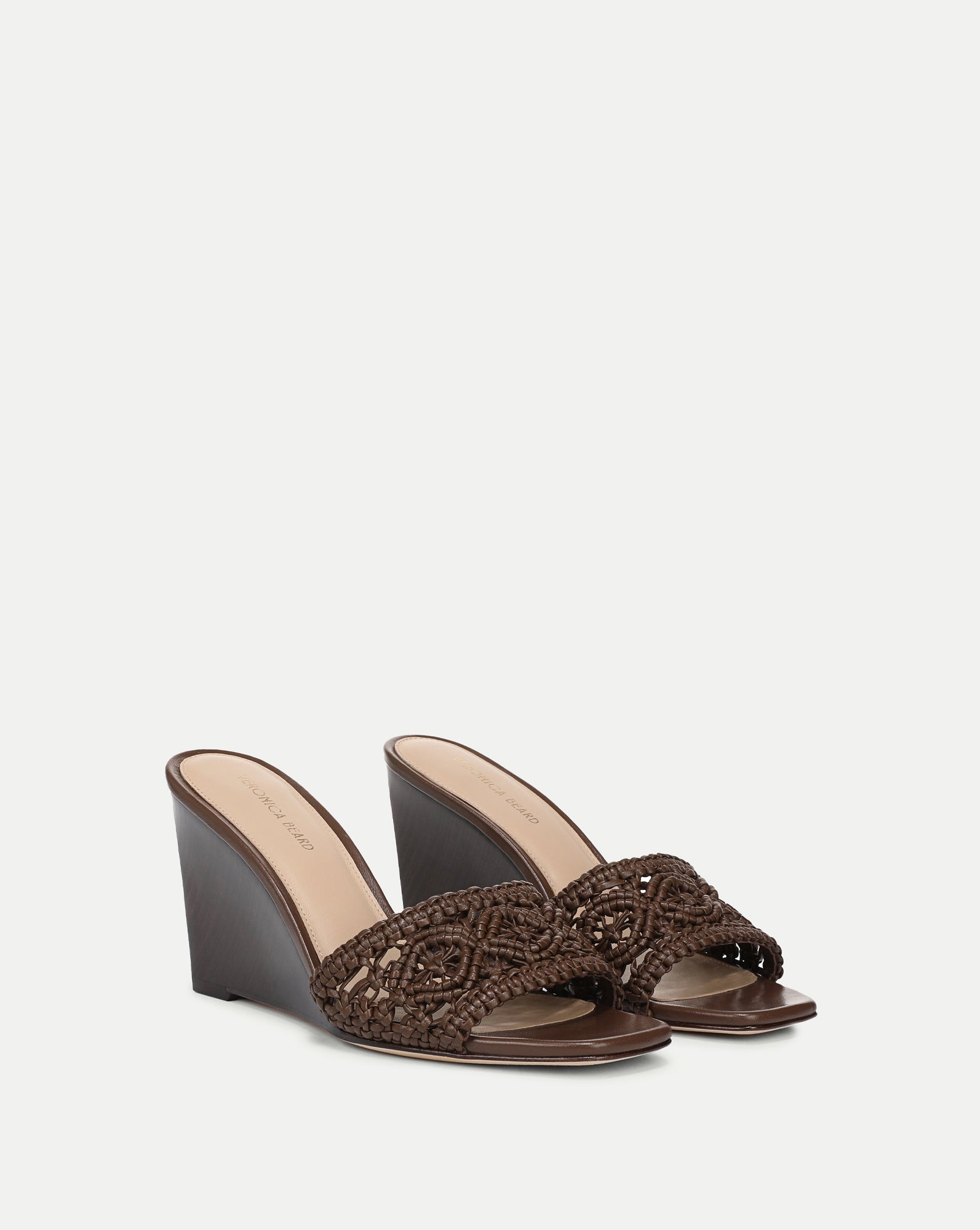 heartloveアフロディアナ　イチエ Ellen Macrame Wedge Sandal in Walnut | Veronica Beard