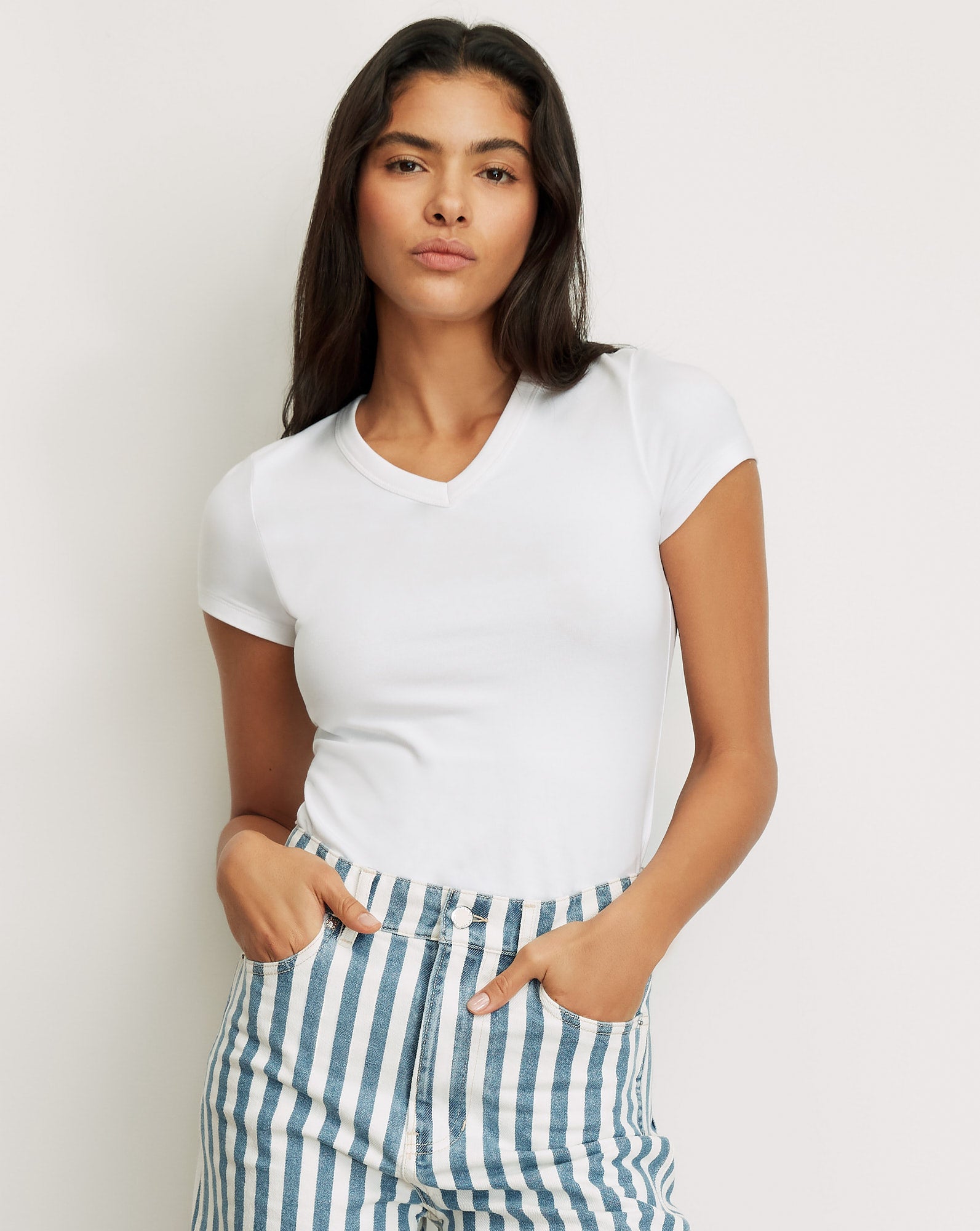Devin V-Neck T-Shirt in White | Veronica Beard