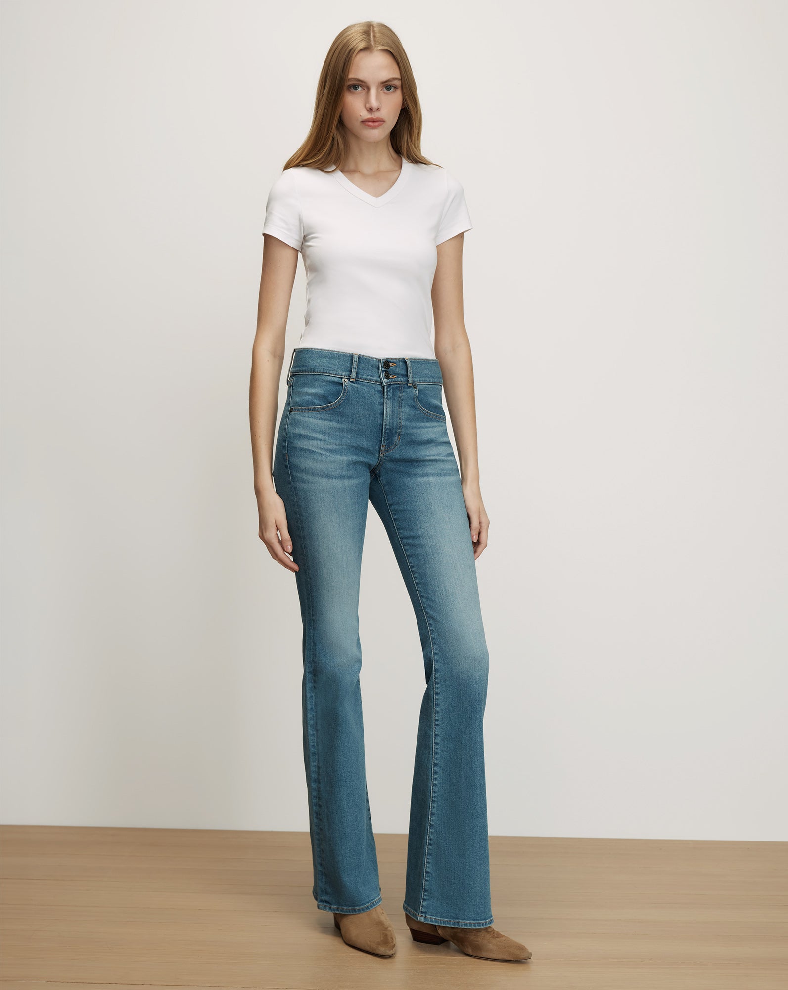 Veronica Beard Beverly Mid-Rise Skinny-Flare Jean - Bandit Dust