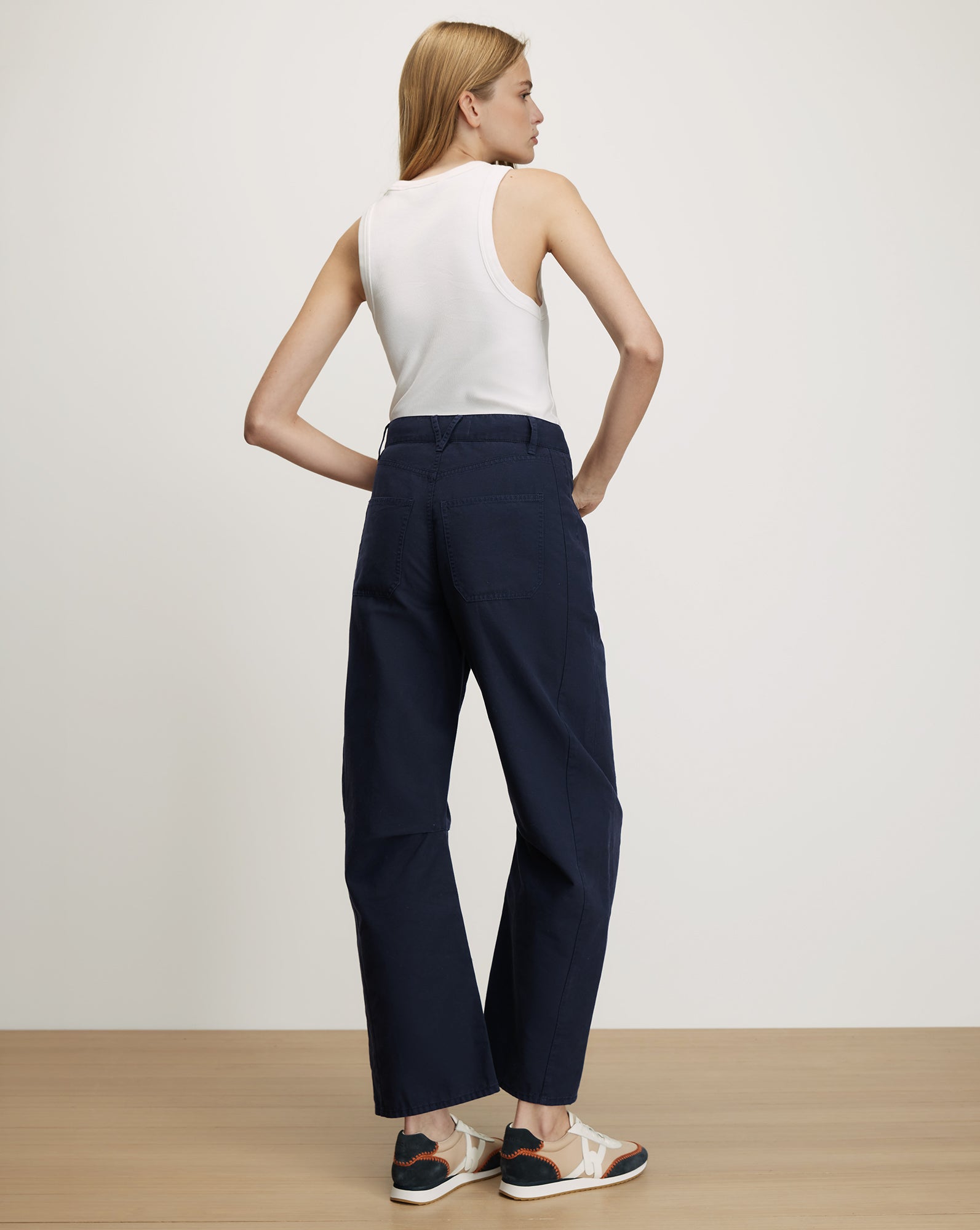 Veronica Beard Sloan Barrel Jean - Navy Stone