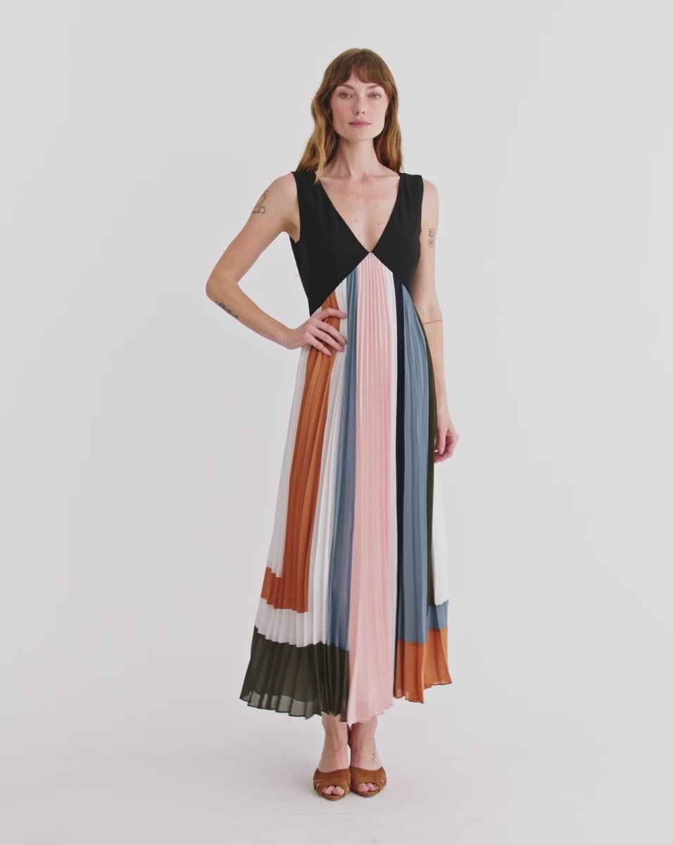 Nelly Pleated Maxi Dress in Dove Multi | Veronica Beard